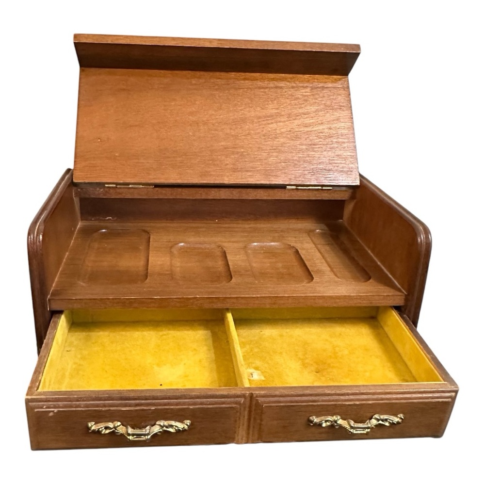 Vintage Wooden Men’s Valet with Yellow Felt Lining
